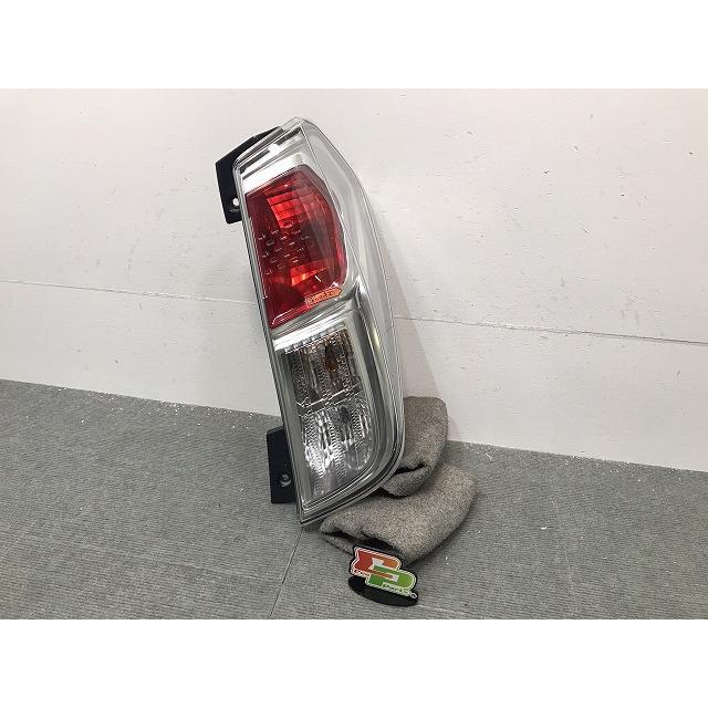 デイズルークス/EKスペース/B21A/B11A 純正 前期 右テールランプ