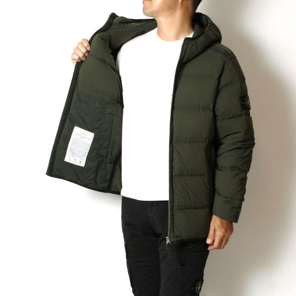 STONE ISLAND（ストーン アイランド） ワッペン付き ダウンジャケット
