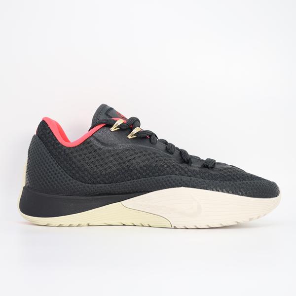 NIKE（ナイキ） メンズ バスケットシューズ バッシュ NIKE S.T. FLARE