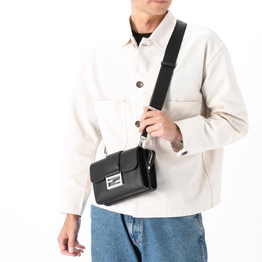 FENDI（フェンディ） ショルダーバッグ ダブルバゲット ブラックレザー