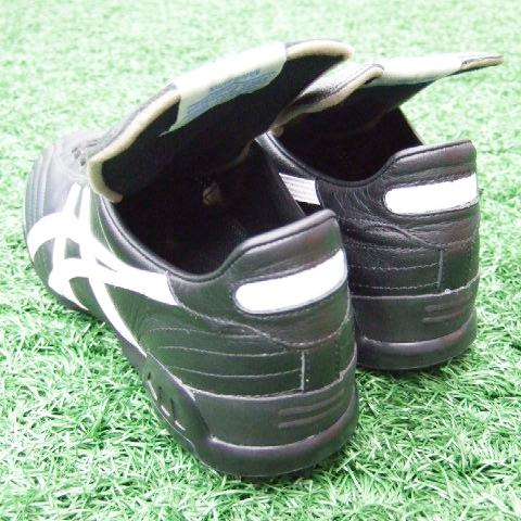 ASICS（アシックス） トレッカー2002 ブラック×ホワイト 【asics