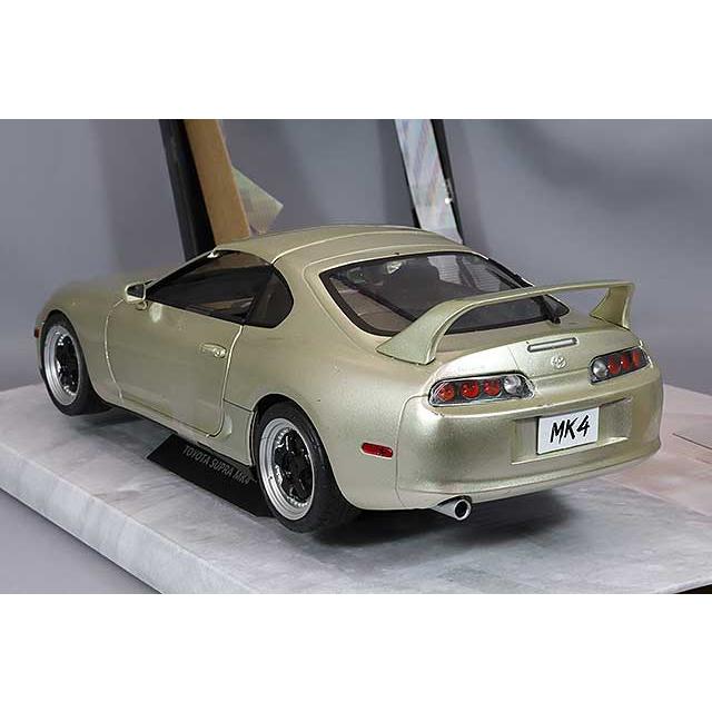 ソリド 1/18 トヨタ スープラ Mk.4 (A80) タルガルーフ 1998 シルバー