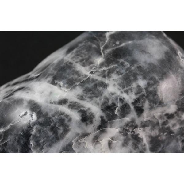 糸魚川産 黒翡翠 原石 磨き 285g : 天然石通販キラリ石 Yahoo!店