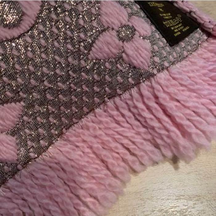 LOUIS VUITTON（ルイ・ヴィトン） 【中古】 エシャルプ ロゴマニア