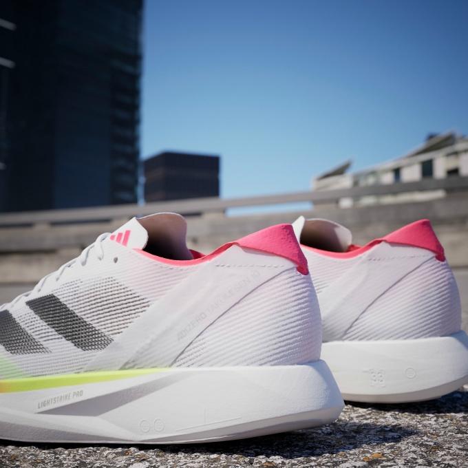 adidas（アディダス） ランニングシューズ メンズ アディゼロ タクミ
