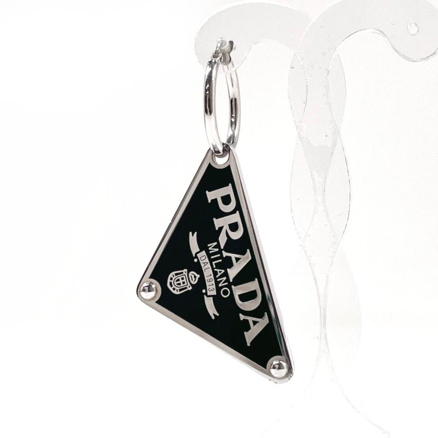 PRADA（プラダ） ピアス トライアングル ロゴ プレート シルバー925