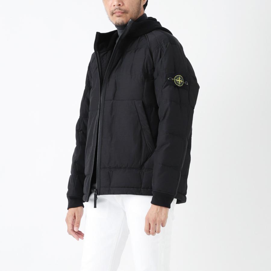 STONE ISLAND（ストーン アイランド） 中綿入り ジップアップ ブルゾン