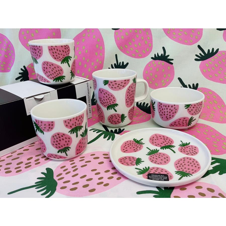 marimekko（マリメッコ） MANSIKKA BOWL 2.5DL マンシッカ ボウル