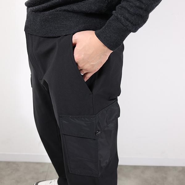 MONCLER（モンクレール） カーゴパンツ Logo Patch Cargo Pants