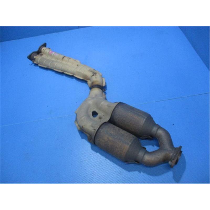 トヨタ 17マジェスタ 純正中間マフラー トヨタ 17マジェスタ 純正中間
