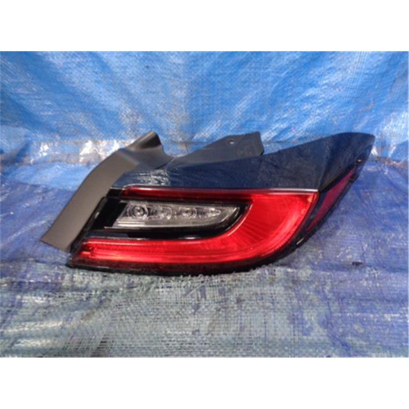 トヨタ 純正 GR86 《 ZN8 》 右テールランプ P31400-22014724 : NGP