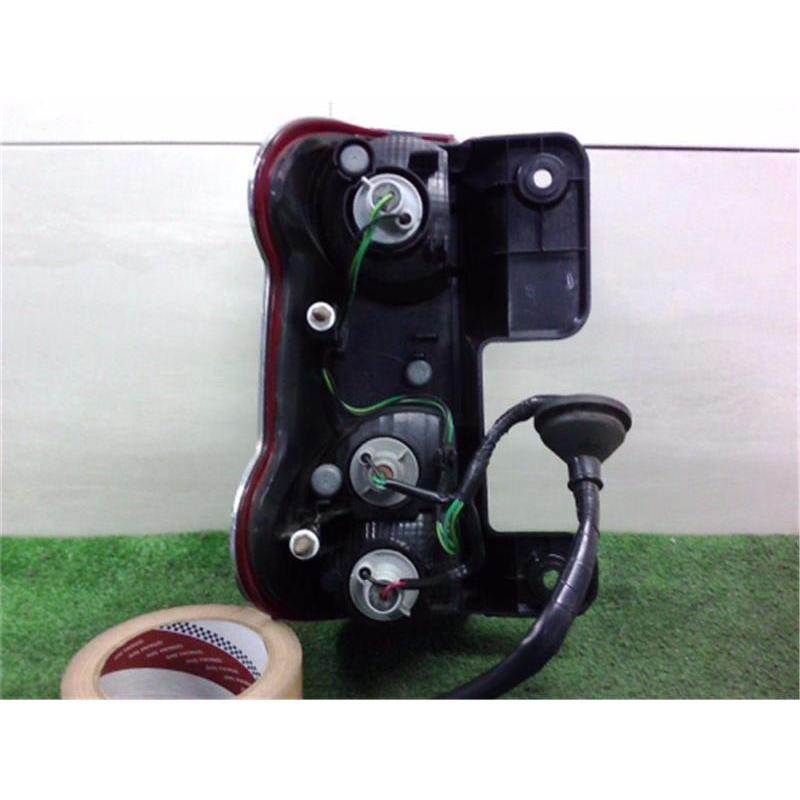 日産 純正 NV200バネット 《 VM20 》 右テールランプ P70400-23001899