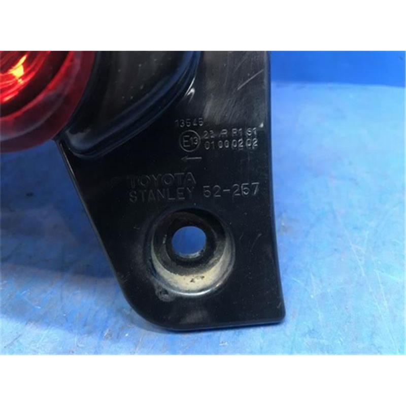 トヨタ 純正 ポルテ 《 NCP141 》 左テールランプ 81561-52A30 P82100