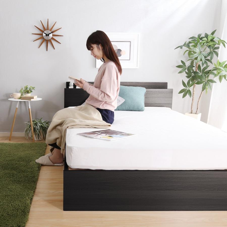 ニトリ（NITORI） ベッド セミダブル 棚・コンセント付きチェスト