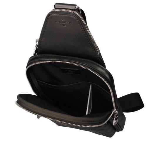 LOUIS VUITTON（ルイ・ヴィトン） ボディバッグ グラフィット