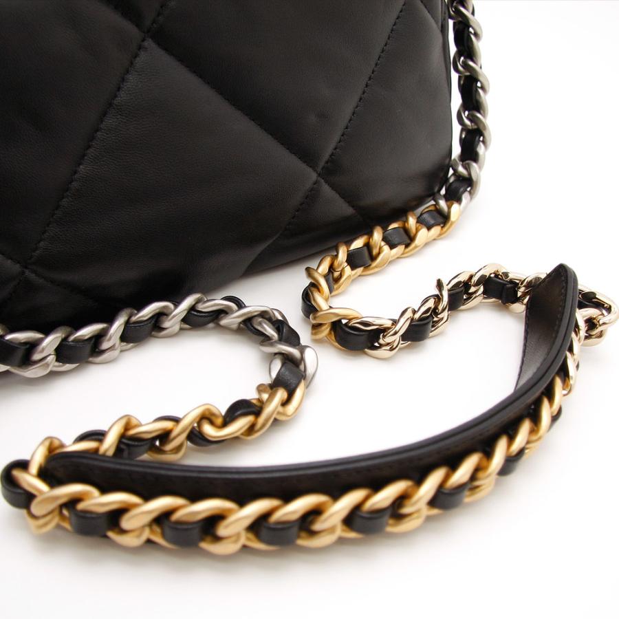 CHANEL（シャネル） ショルダーバッグ ディズヌフ マトラッセ CHANEL19