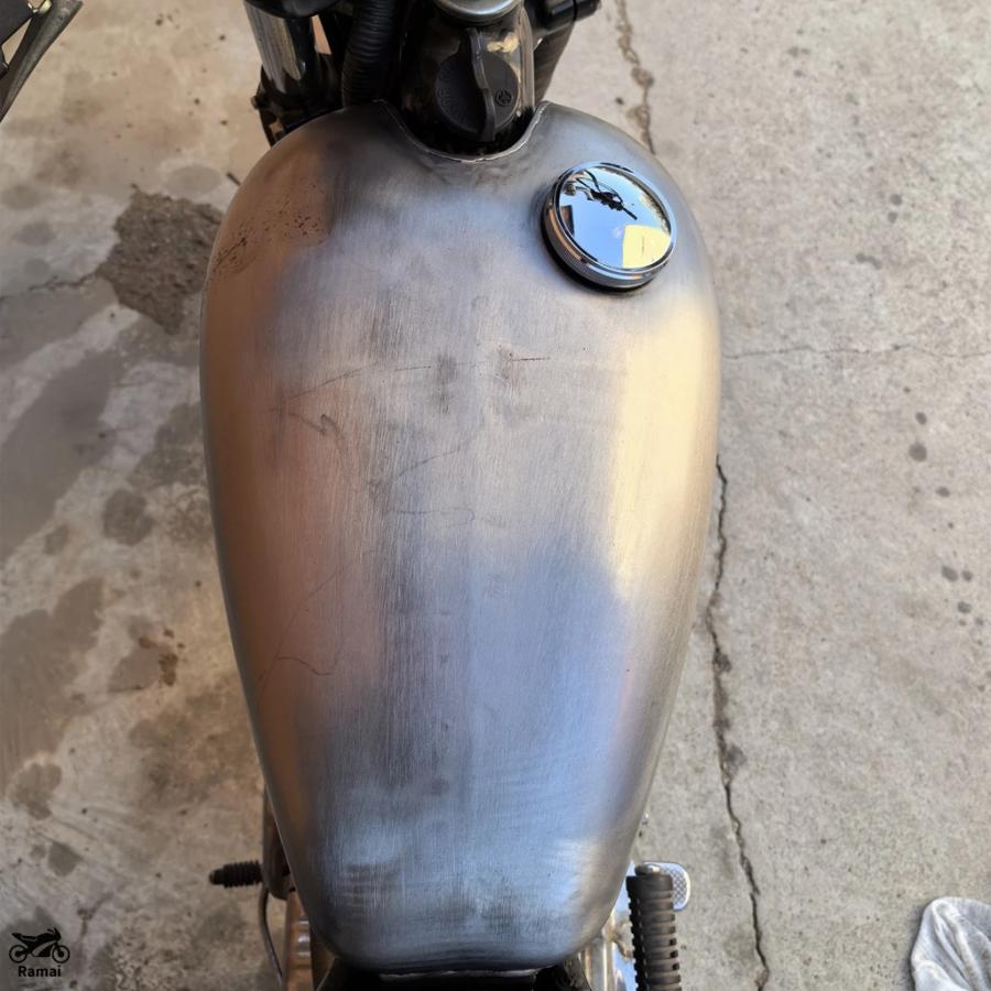 並行輸入品】 9L バイク ガソリン タンク ヤマハ SR400 500 カスタム