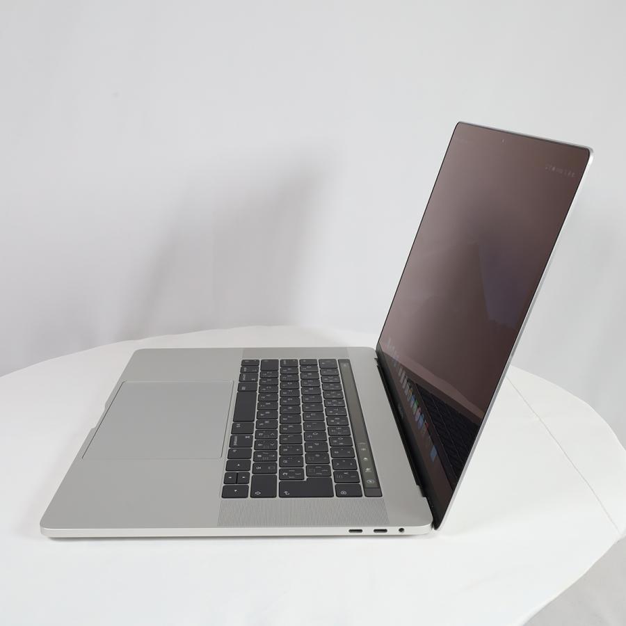 MacBook Pro 15-inch 2018 ランク：C2 カラー：シルバー ストレージ