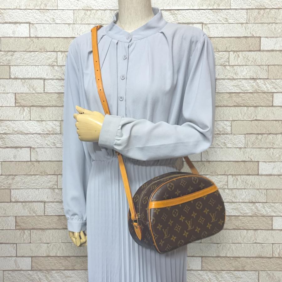LOUIS VUITTON（ルイ・ヴィトン） ブロワ モノグラム ショルダーバッグ