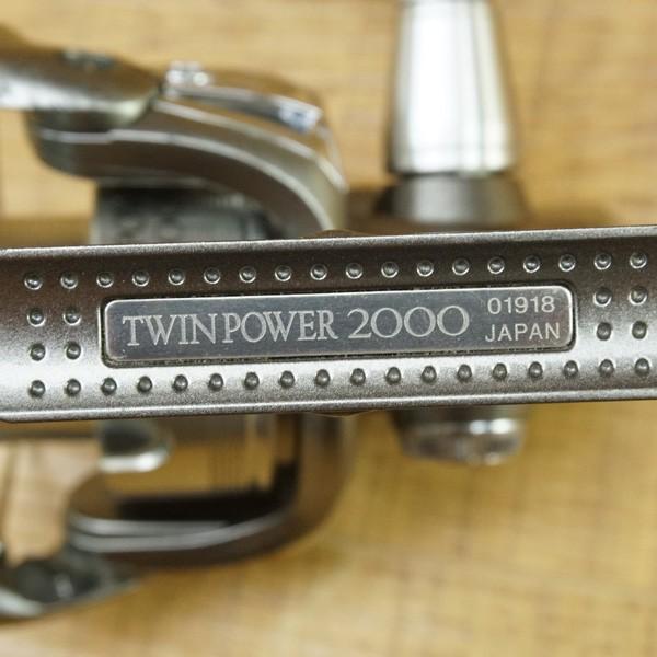 シマノ 02ツインパワー 2000 2500スプール付/Q240M 美品 スピニング