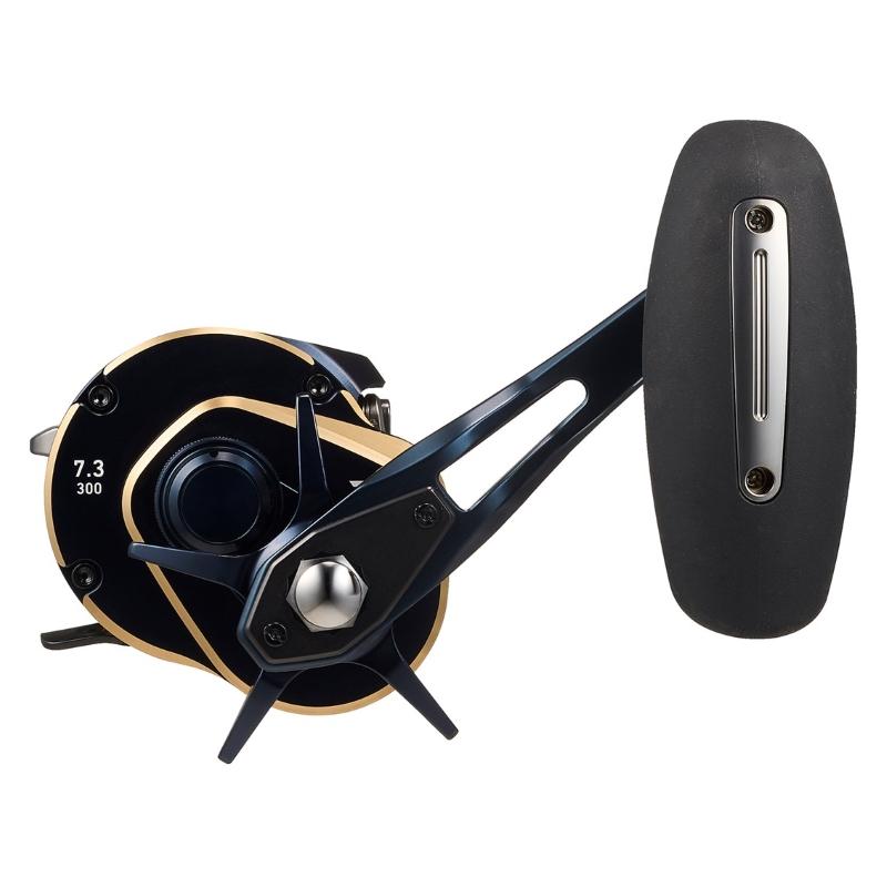 DAIWA（ダイワ） 25ソルティガ 300H / ジギング リール 右巻 : 釣具の