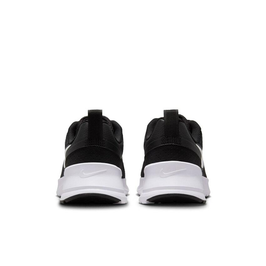 NIKE（ナイキ） スニーカー レディース エア マックス NUAXIS NIKE