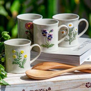 BISQUE マグカップ Blossom ブロッサム 300ml 花柄 白 陶器 おうち