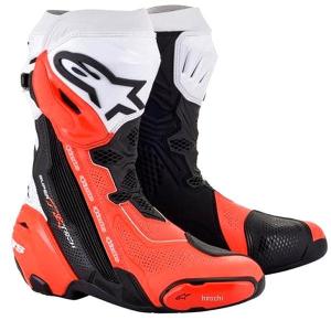 アルパインスターズ（alpinestars） MotoGPでも使用されている