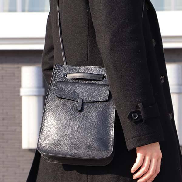 TOMOE（トモエ） ショルダーバッグ 日本製 本革 2WAYショルダーM