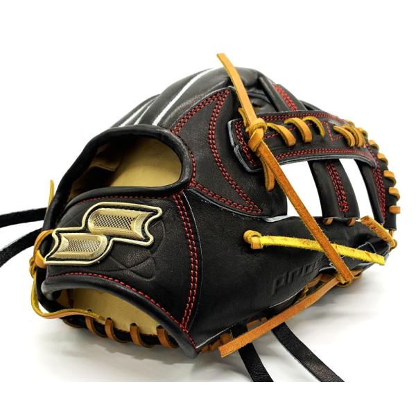 maesupo_pekz76125-9047