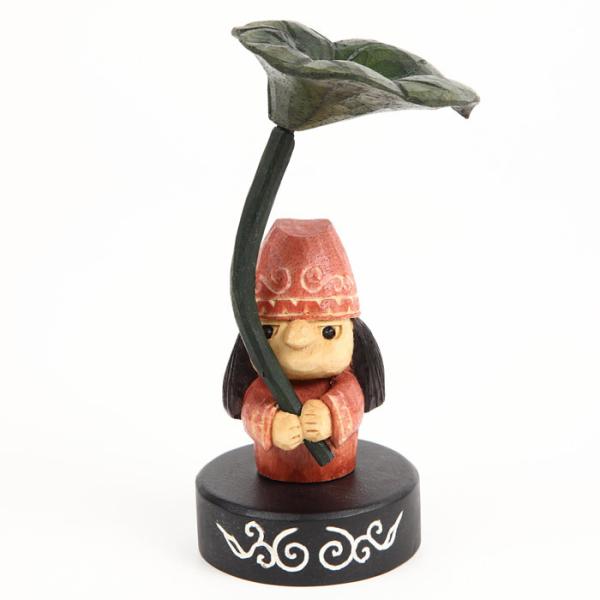 木彫り民芸品 幸せを呼ぶ小人の神さま コロポックル 台座付き 娘
