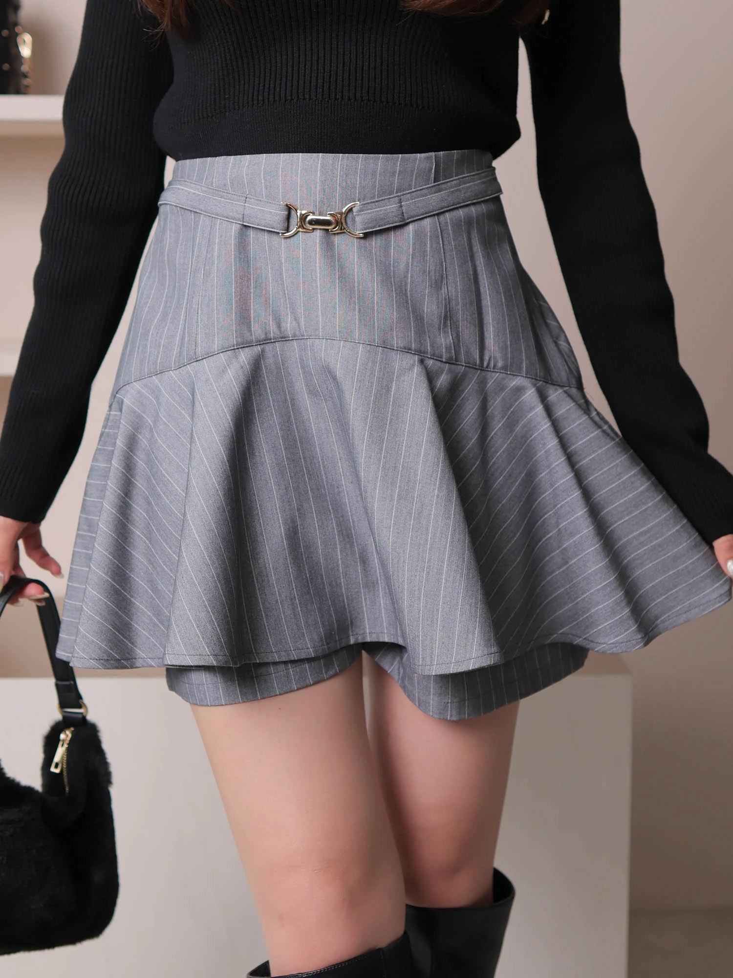 LIP SERVICE（リップサービス）｜ ポイントベルトペプラムショート