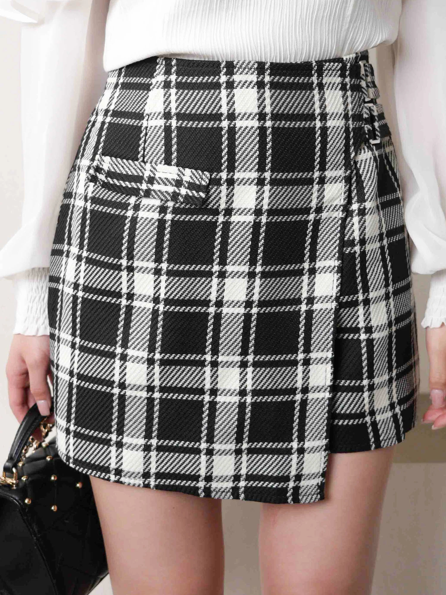 LIP SERVICE（リップサービス）｜ ダブルベルトラップショートパンツ