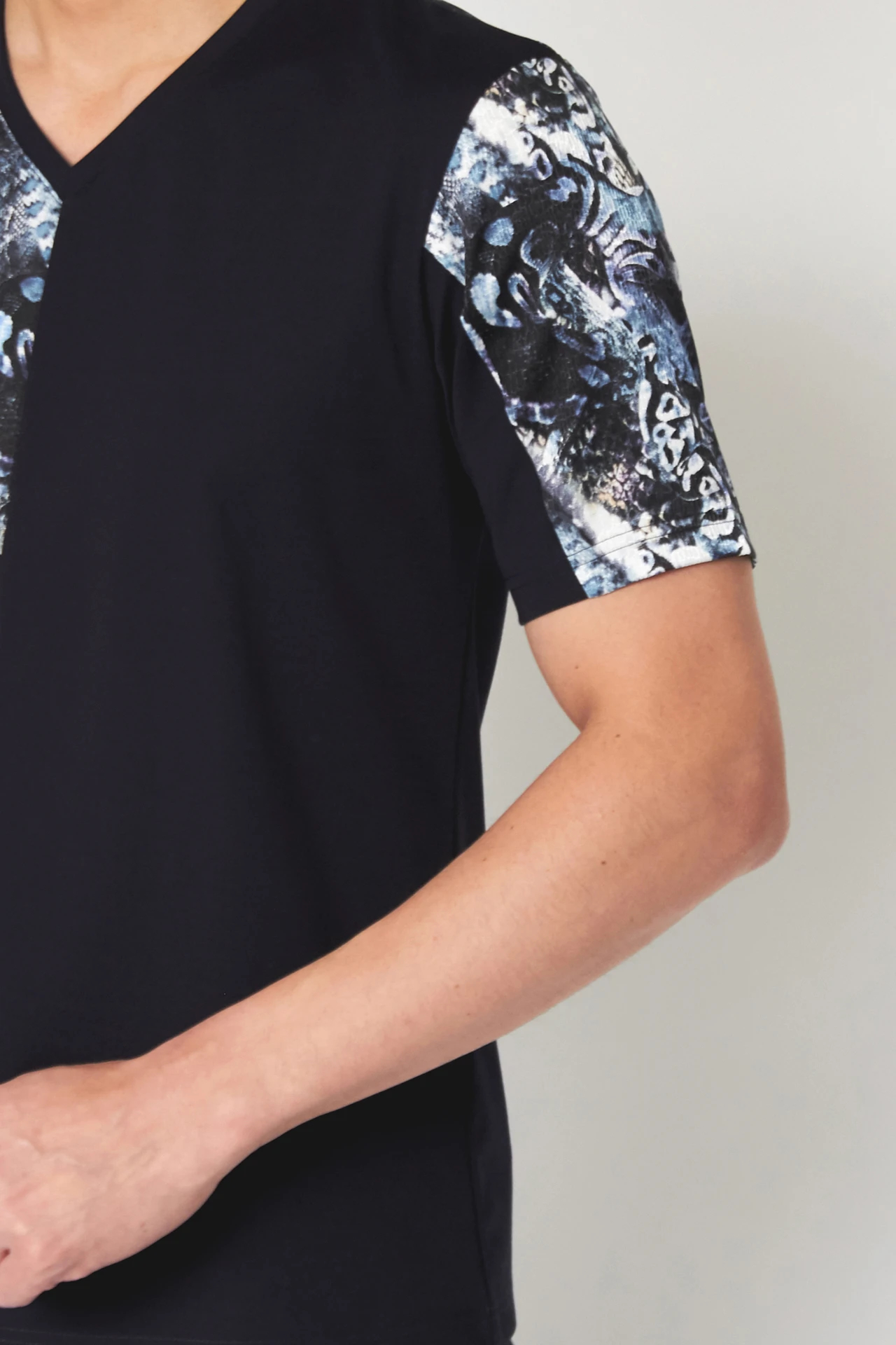 TORNADO MART∴パイソンプリント切替Tシャツ / TORNADO MART