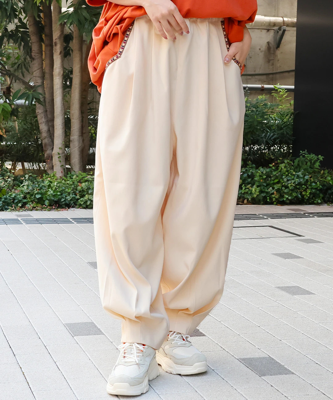 ピーチスキンエッグタックパンツ【2月24日(火)15時までの限定価格