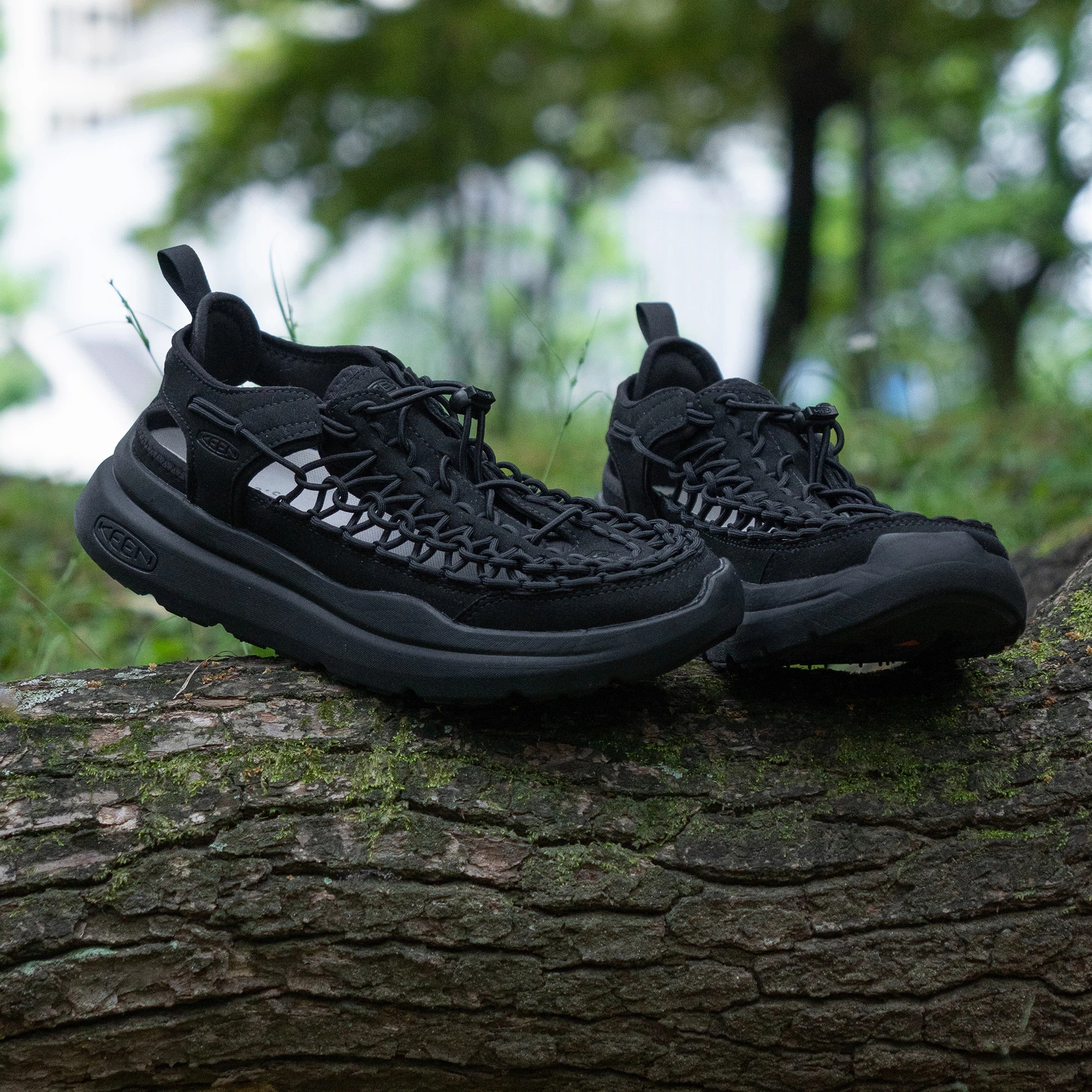 KEEN キーン UNEEK WK ユニーク ダブルケー 1030271 ブラック/ブラック