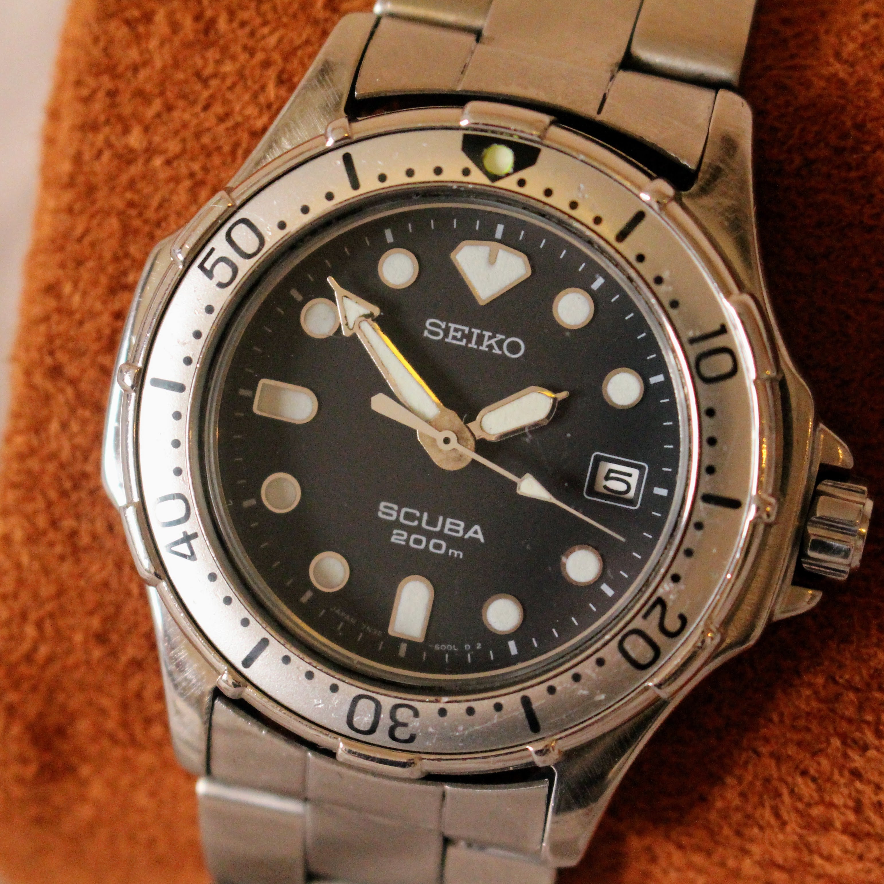 Neo-Vintage Seiko Scuba 200m Dive Watch Black Dial - 2001 - 7N35