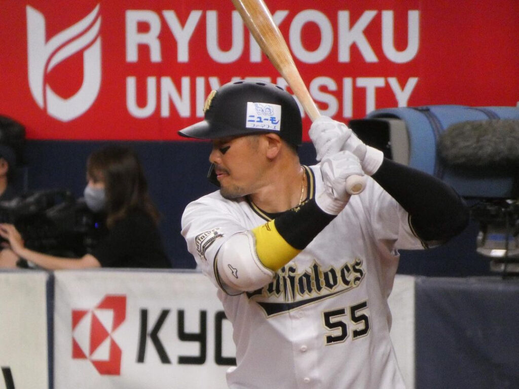 オリックス・バファローズ #55 T-岡田（おかだ たかひろ）の使用ギア