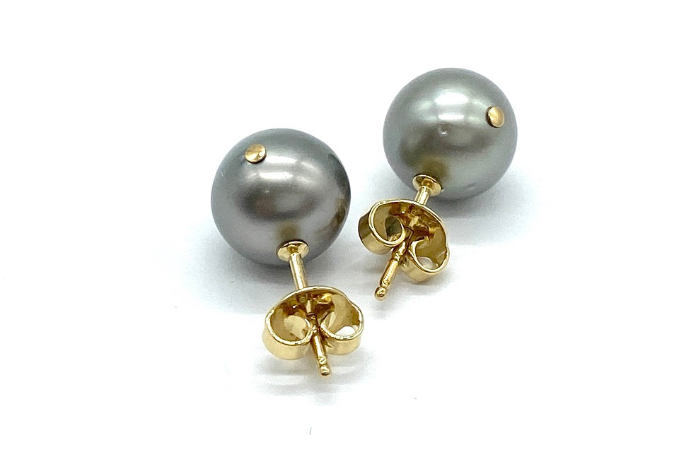 MIKIMOTO 【ミキモト】K18黒蝶パール(シルバー系）ピアス (NO.49442