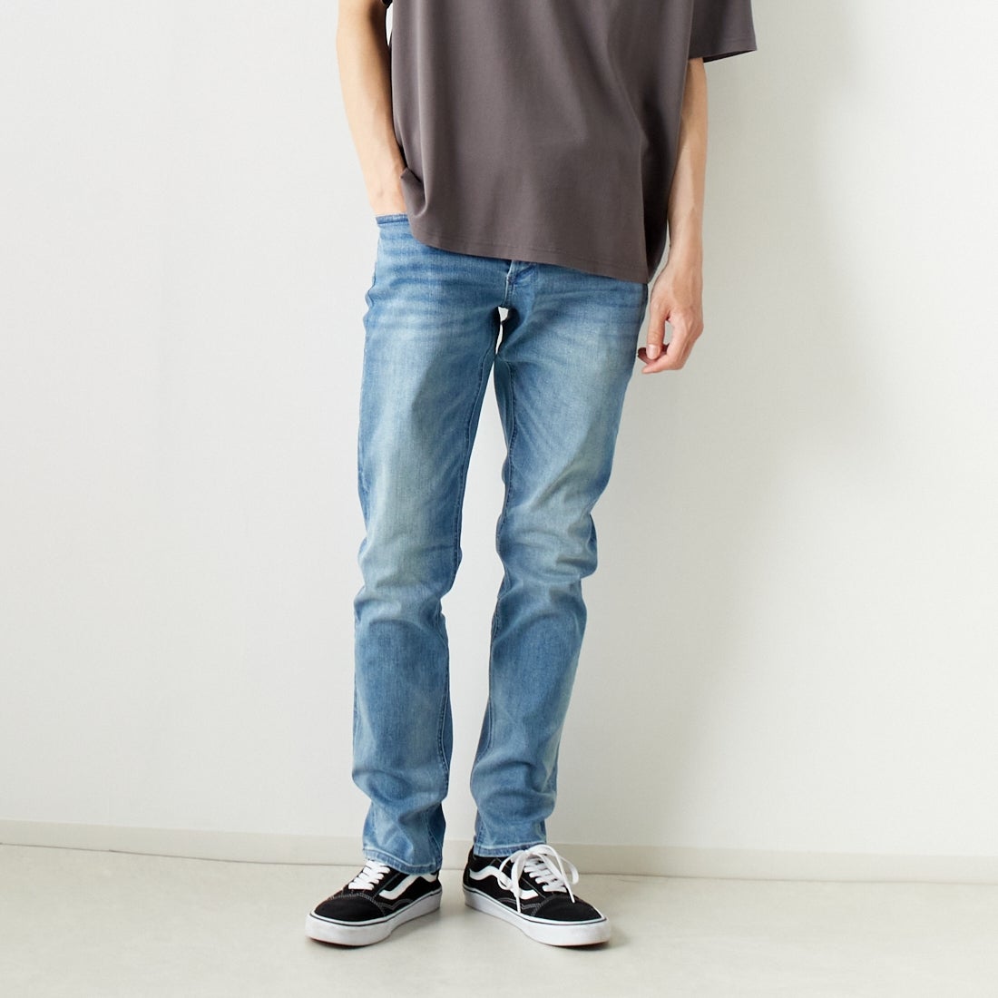 DENHAM [デンハム] スリムフィットジーンズ RAZOR [RAZOR-FMMI-CS