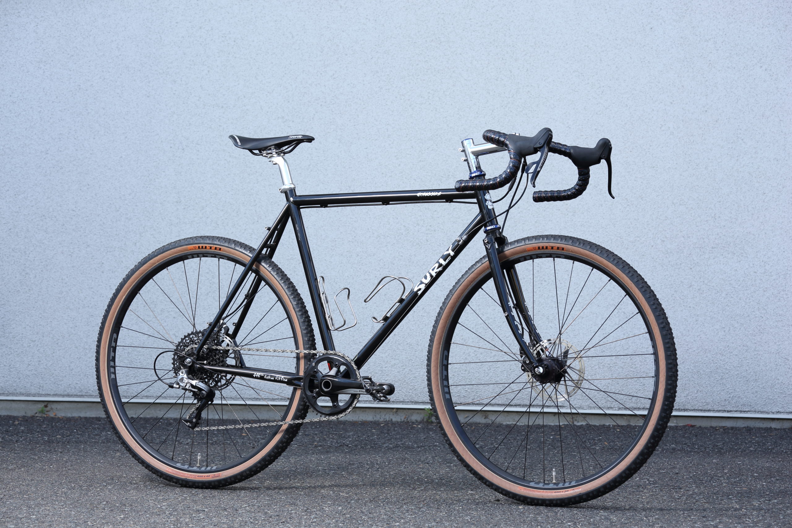 SURLY STRAGGLER】個性を際立たせるオリジナルカスタム