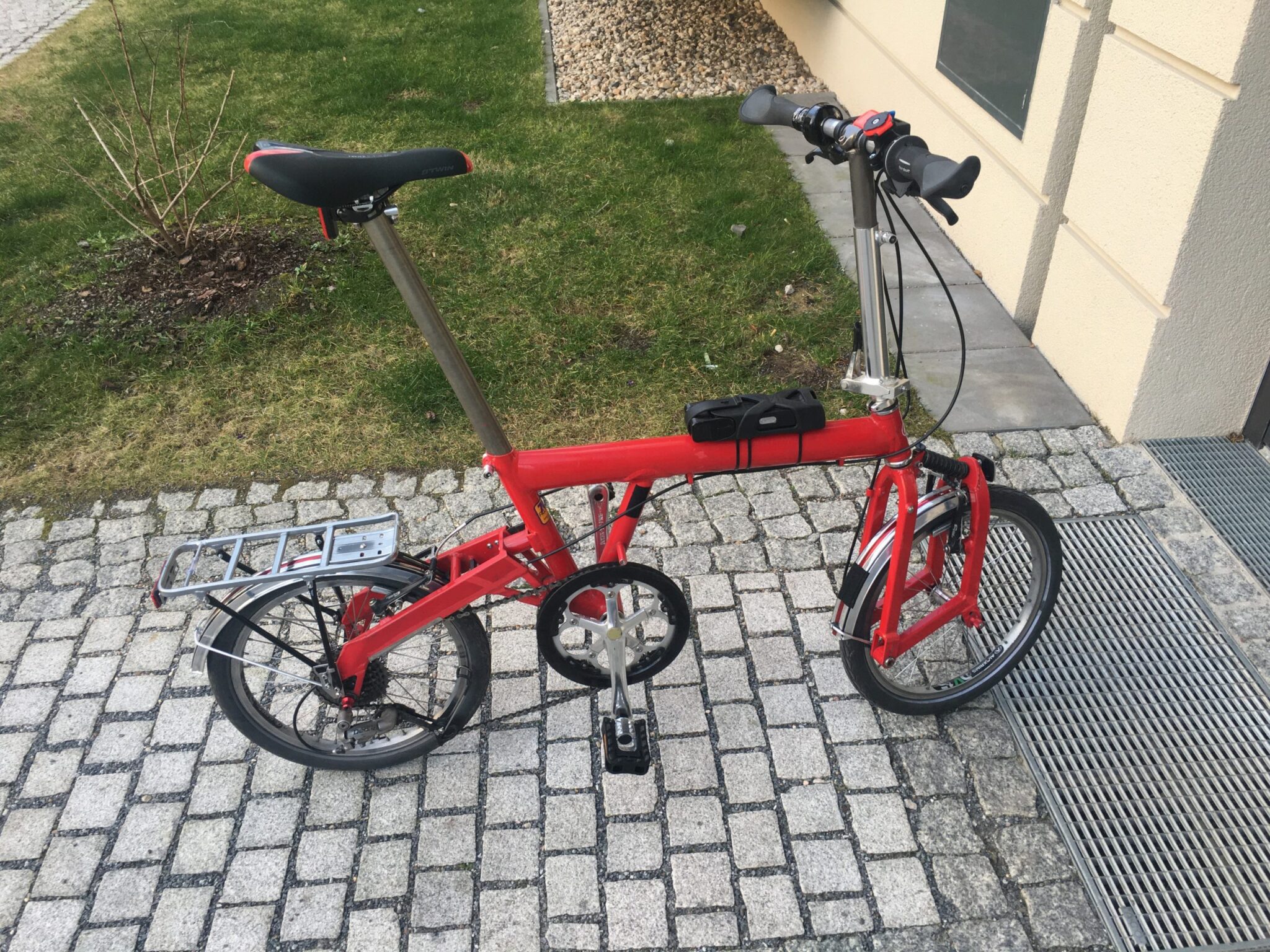 Turning a 2001 Riese und Müller Birdy into a modern folding bicycle