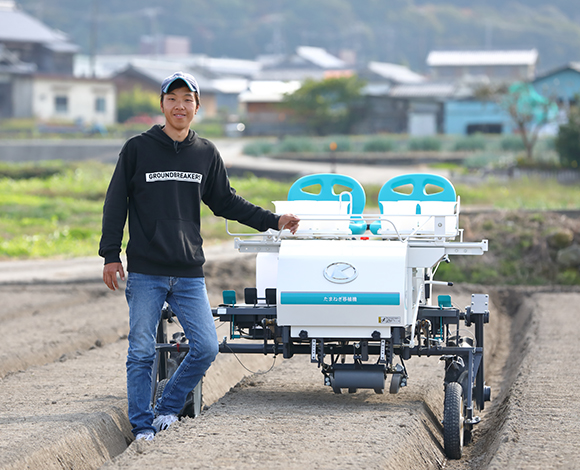 たまねぎ移植機KP-2TE ユーザーインタビュー】1株ずつ高精度な植え付け