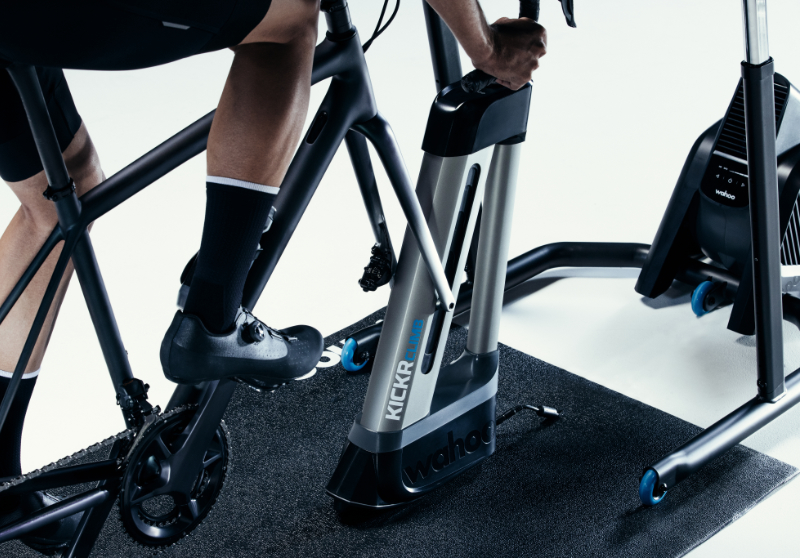 サイクリング用KICKR CLIMBインドアグレードシミュレーター | Wahoo