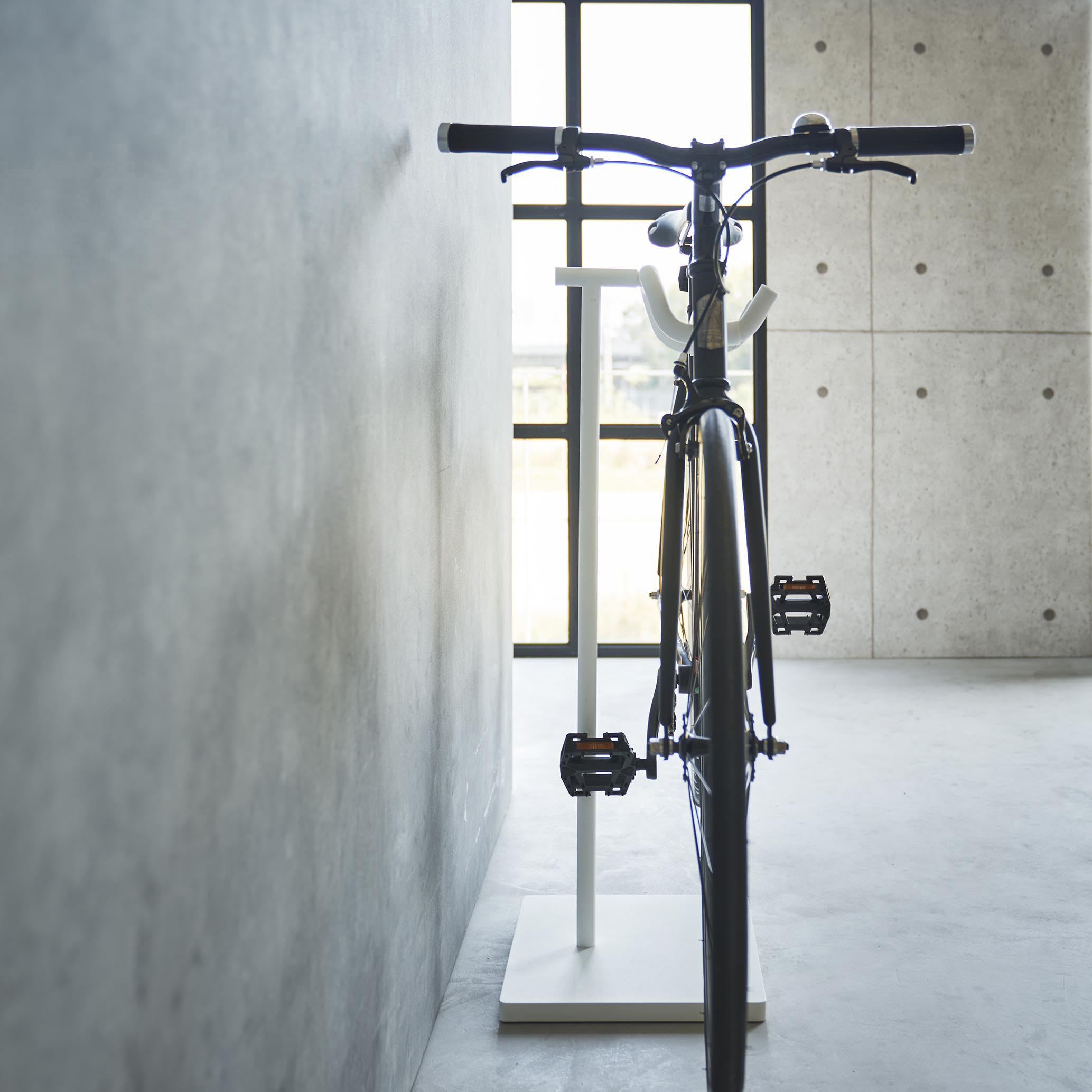 1965 自転車スタンド タワー 1個 山崎実業 【通販モノタロウ】