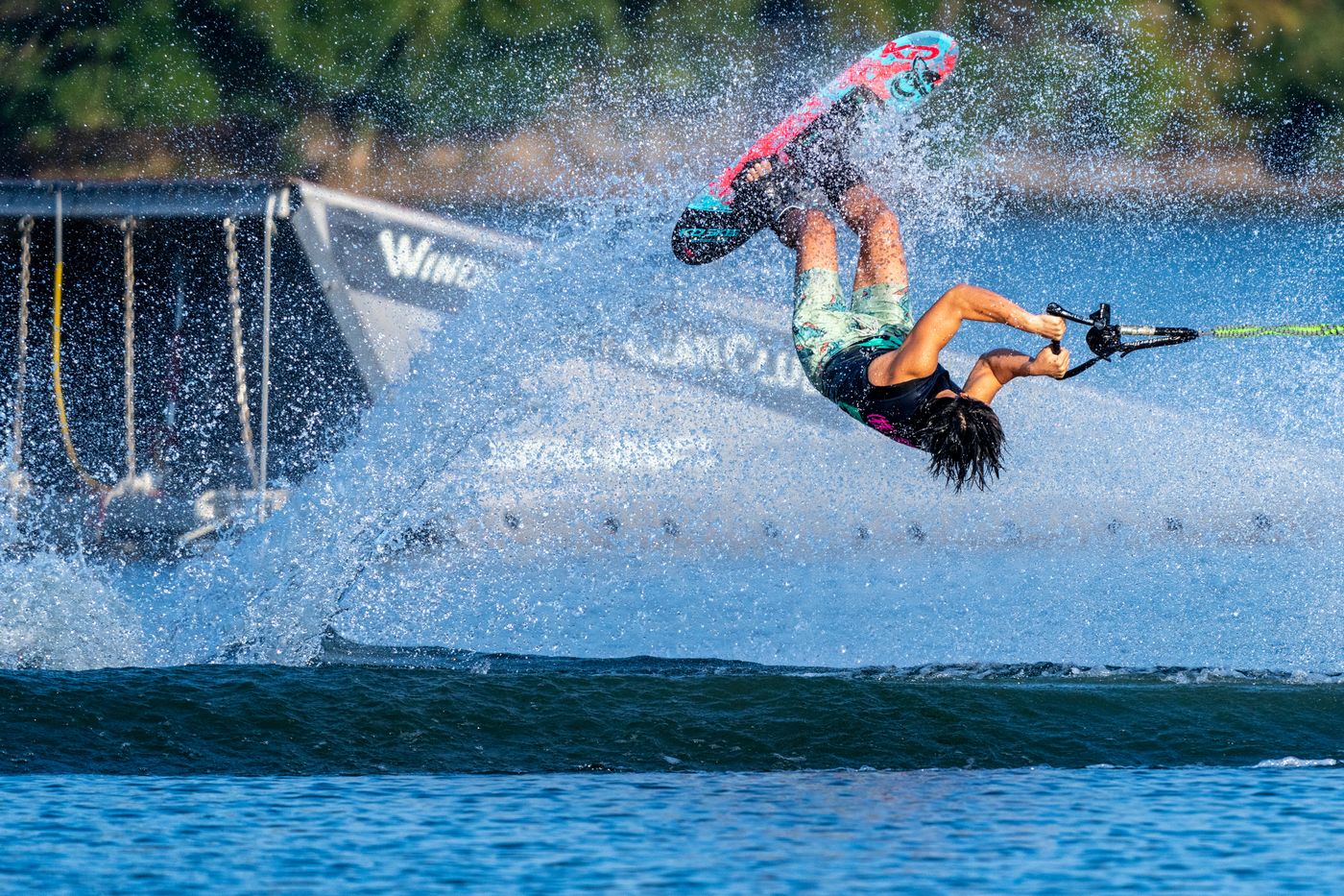 水上スキーとは | JWWF