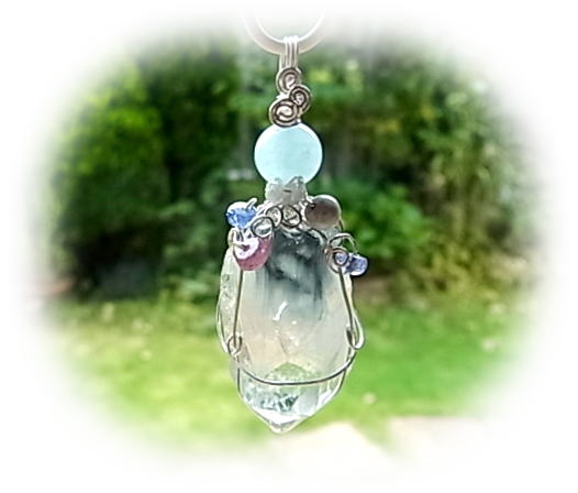 ブルーターラクォーツ原石、ブルーターラクォーツペンダントなど、レア