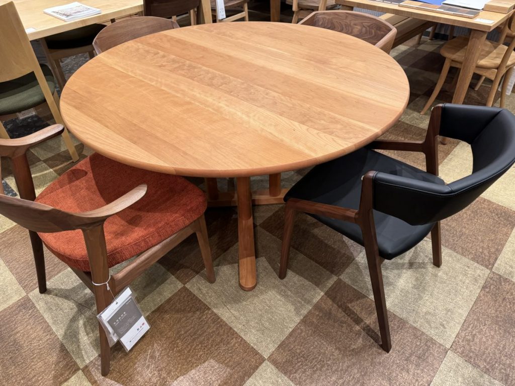 ナガノインテリア・1300丸テーブルDT625 | 住賓館オフィシャル | 世界