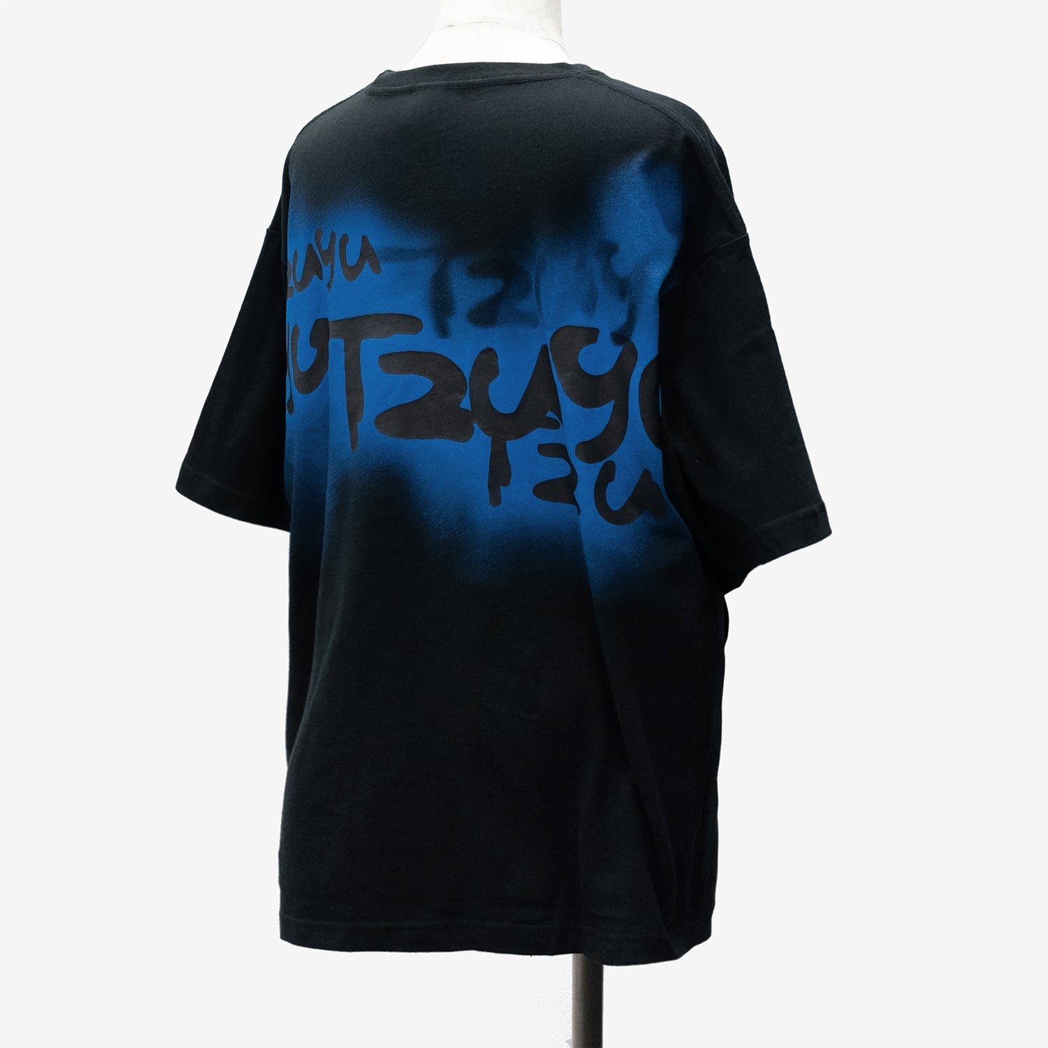 T-SHIRT〈BLACK〉【L】/ TZUYU / TWICE『THIS IS FOR』 – JYP JAPAN