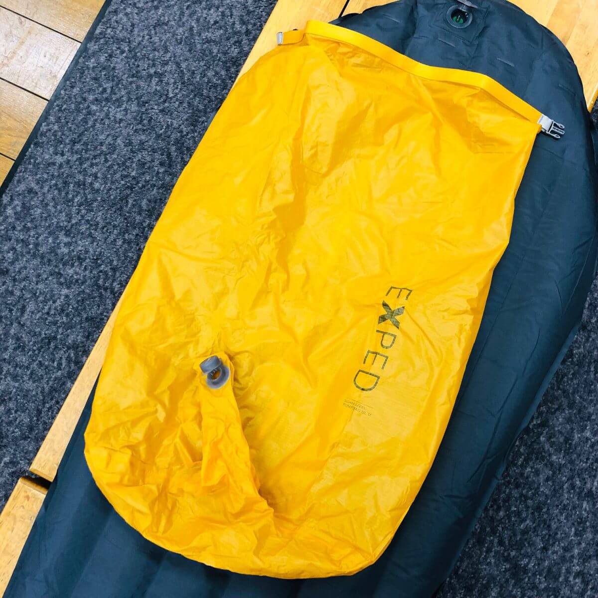 圧倒的な断熱性能で厳冬期オススメのシュラフマット！EXPED「DOWMMAT